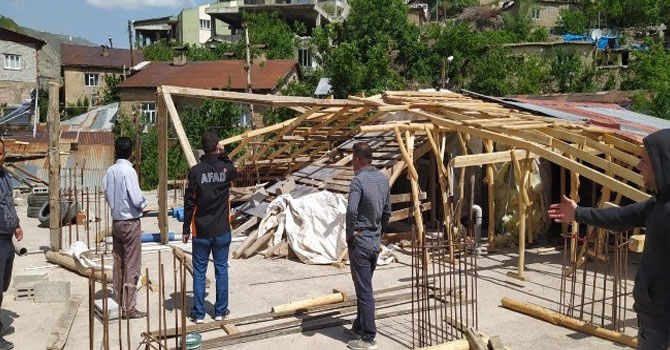 Hakkari'de hasar tespit çalışmaları sürüyor