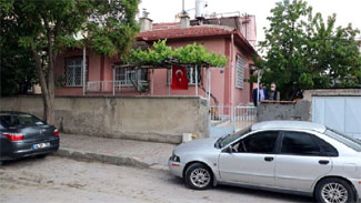 Su isteme bahanesiyle 85 yaşındaki kadını darbedip parasını aldı