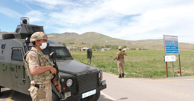 Van'ın koronavirüsle imtihanı: Sokakta değil evde bulaşıyor
