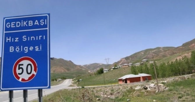 Başkale'de 2 mahalle karantinaya alındı