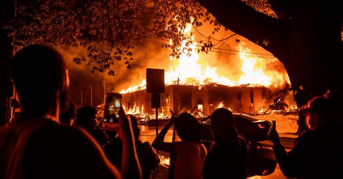 Minnesota'da acil durum ilan edildi