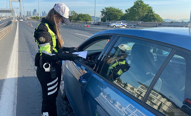 9 bin 877 kişiye adli işlem yapıldı