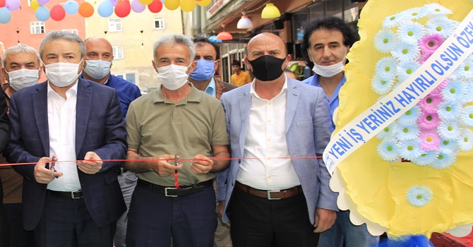 Hakkari’de “Küba Cafe” hizmete açıldı