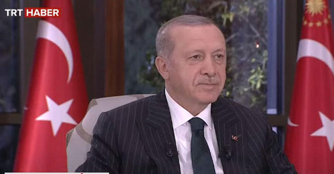 Cumhurbaşkanı Erdoğan canlı yayında gazetecilerin sorularını yanıtladı