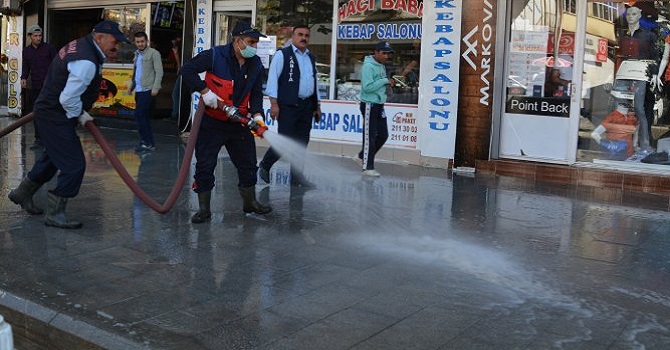 Hakkari’de dezenfekte çalışmaları sürüyor