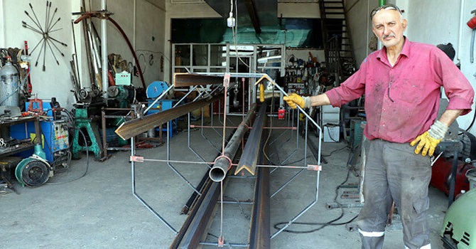 'Hakkari bölgesinde 30'a yakın minare yaptım'