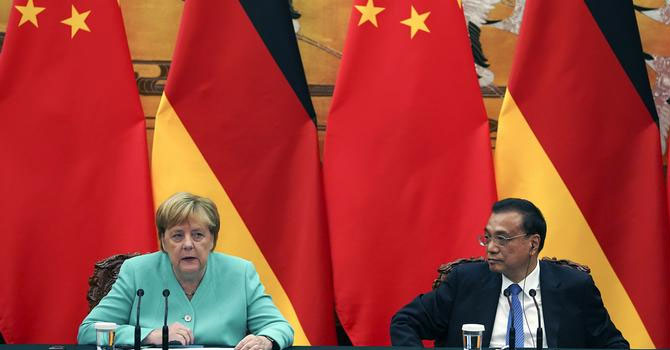 Merkel‘den Çin’deki yabancı şirketlerine eşit muamele talebi