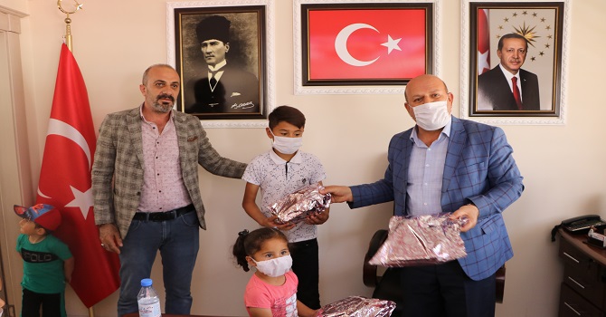 Şehit ve Gazi çocuklarına oyuncak dağıtıldı