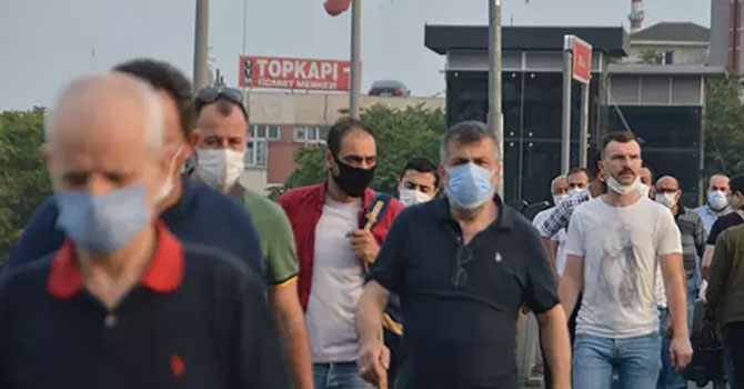 İstanbullular güne maske ile başladı