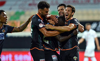 Aytemiz Alanyaspor kupada finale yükseldi