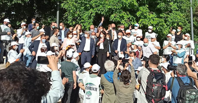 HDP yürüyüşü Ankara'da tamamlandı: Burada bitirmiyoruz