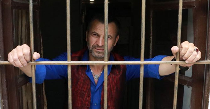 Hapis yattığı cezaevini hamama çevirdi!