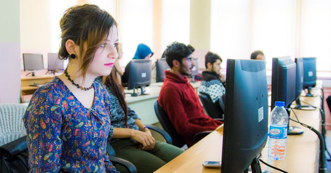 Hakkari Üniversitesi laboratuvarları üniversite öğrencilerinin hizmetine açıldı   