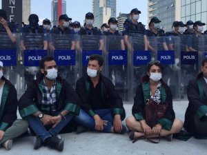 Baro başkanlarına Ankara girişinde polis barikatı