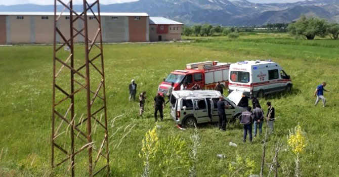 Yüksekova'da trafik kazası: 4 yaralı