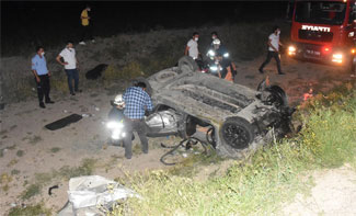 Nişan dönüşü kaza: 1 ölü, 5 yaralı