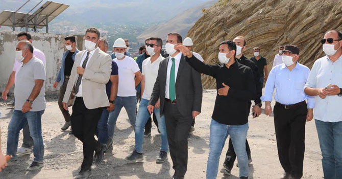 Vali Akbıyık Hakkari'deki yatırımları denetledi