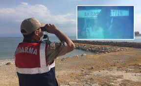 Van'da batan tekne bulundu