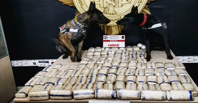 Yüksekova'da 52 kilo eroin ele geçirildi