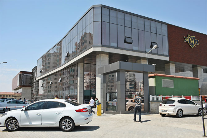 Kayıt parası ile velileri dolandırmakla suçlanan okul yöneticisi tutuklandı