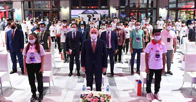 Bakan Karaismailoğlu: Genişbant abone sayısı 77 milyona çıktı 