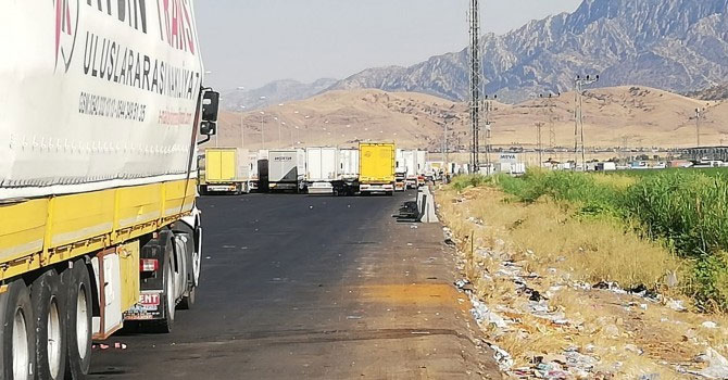 Habur’da araç geçişleri durdu