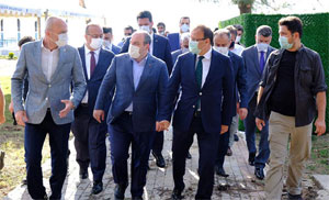 Akar ve Varank, 'Yerli Otomobil Fabrikası' alanında incelemelerde bulundu