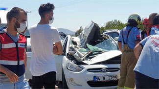 Kamyondan çıkan tekerlek can aldı