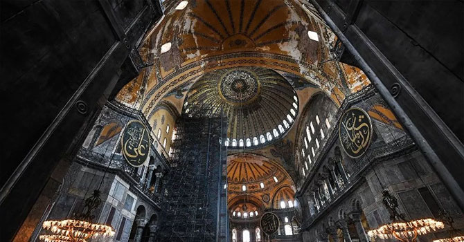 Ayasofya yarın ibadete açılıyor