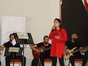 Hakkari'de "Şiir ve Ses" yarışması düzenlendi