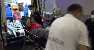 Yanındaki kadını taciz etti, dövdü ve seyir halindeki otomobilden attı