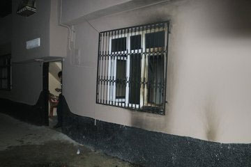 Adana'da müstakil bir ev benzin dökülerek kundaklandı