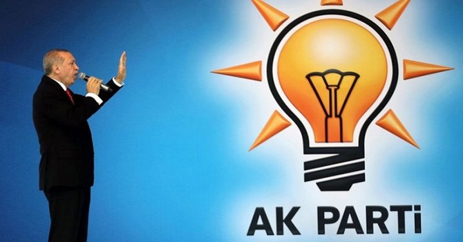 AK Parti, 12 ilçe başkanının istifasını istedi