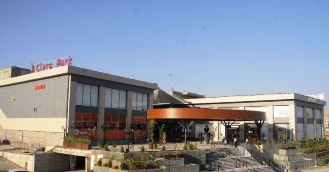 Cizre'de yeni açılan AVM'de Kürtçe yasağı!