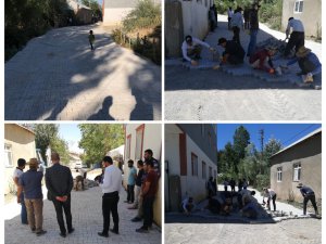 Esendere'de yollara parke taşı döşeniyor!