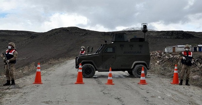 Yüksekova'da bir köy karantinaya alındı
