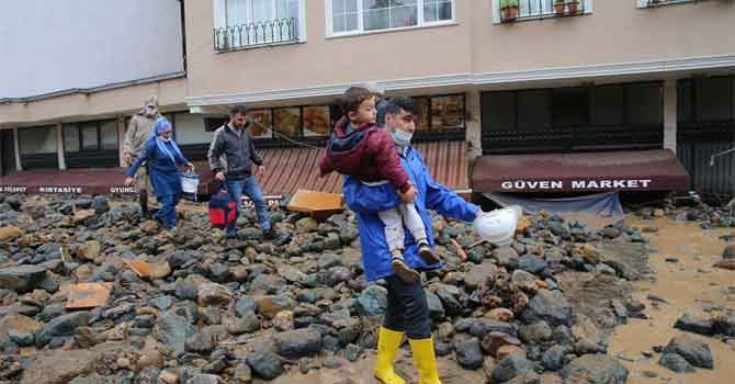 Giresun'da sel: 5 kişi hayatını kaybetti, 11 kişi kayıp