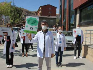 Hakkari'de öğretmenler farkındalık için yürüdü!