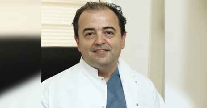 Koronavirüs tedavisi gören profesör, hayatını kaybetti