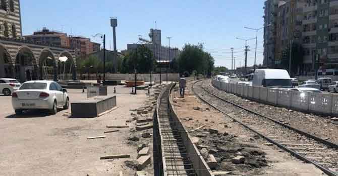 Diyarbakır'ı ikiye bölecek duvar askıya alındı