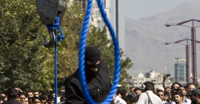 İran’da Kürt siyasi tutukluya idam cezası