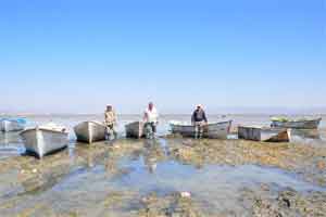 Marmara Gölü'nde su 500 metre çekildi