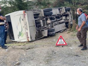 İşçileri taşıyan araç devrildi: 2 ölü, 9 yaralı