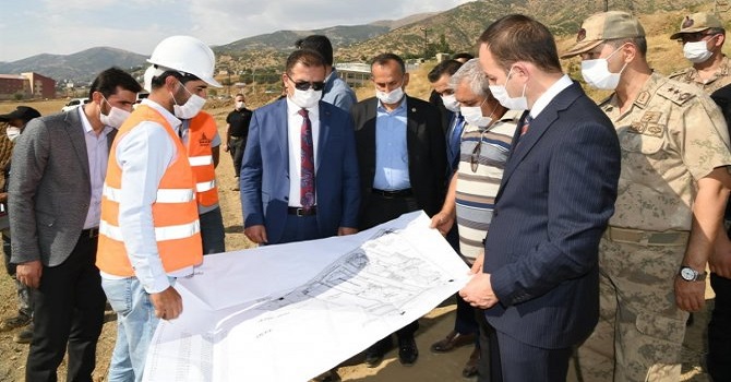Vali Akbıyık, İlçelerdeki çalışmaları yerinde inceledi