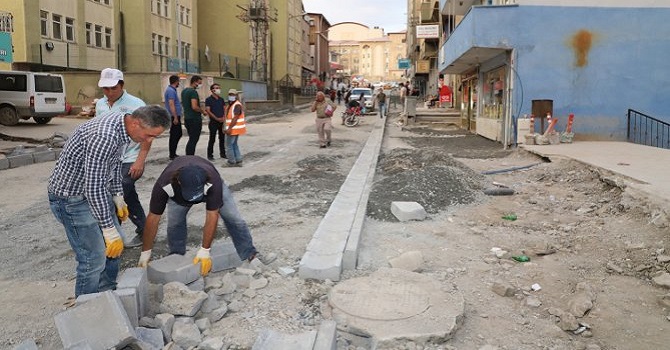 Hakkari Altay Caddesi asfalt için hazırlanıyor