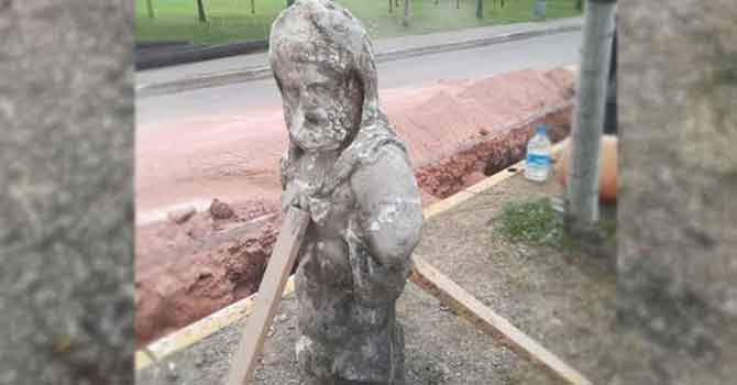 Yol kazısı sırasında heykel bulundu