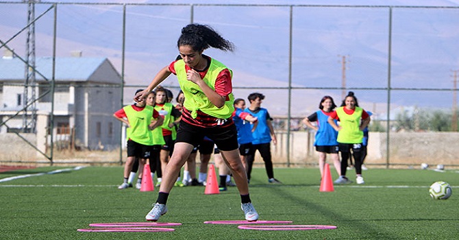 Yüksekova Kadın Futbol Takımı'nın hedefi 1'inci Lig