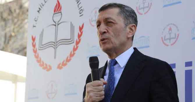 Milli Eğitim Bakanı Selçuk, yarıyıl tatilinin öne alınabileceğini söyledi