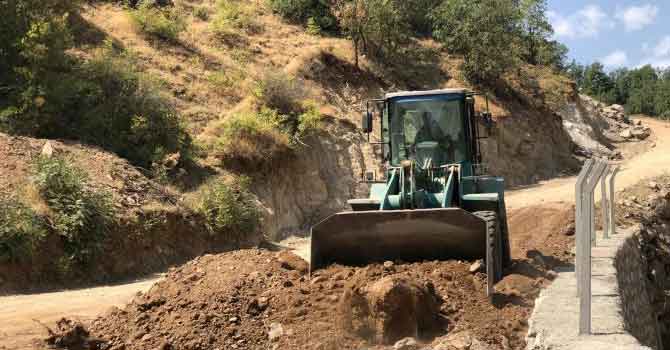Çukurca Belediyesinden yol yapım çalışmaları