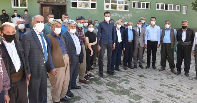 Vali Kumbasar, Köylülerin sorunlarını dinledi